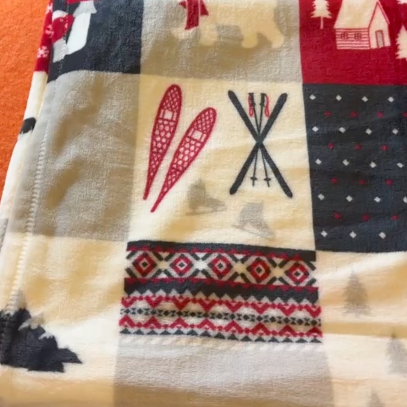 Winter check patchwork like super soft fleece throw NWT - Picture 3 of 11